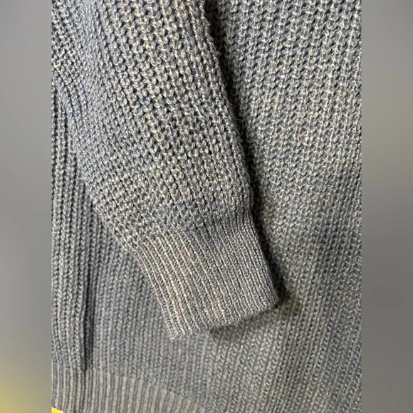 Blue Winter Crochet Sweater size Large. - Picture 6 of 6